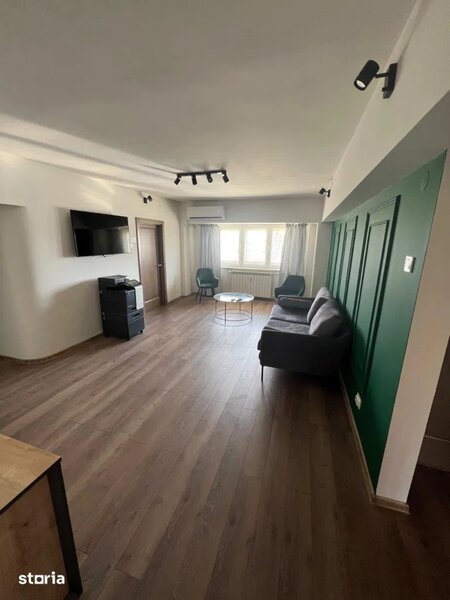Bulevardul Unirii, ultracentral, apartament 4 camere 93 mp.
