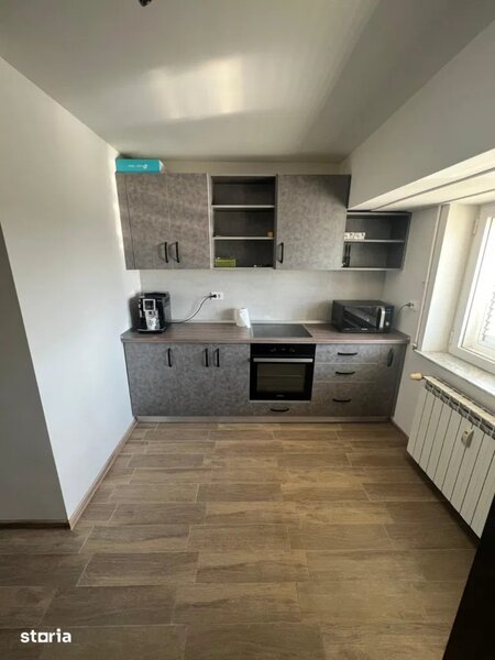 Bulevardul Unirii, ultracentral, apartament 4 camere 93 mp.