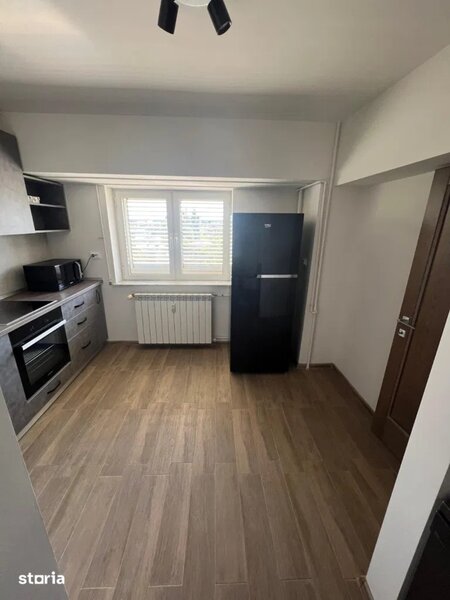 Bulevardul Unirii, ultracentral, apartament 4 camere 93 mp.