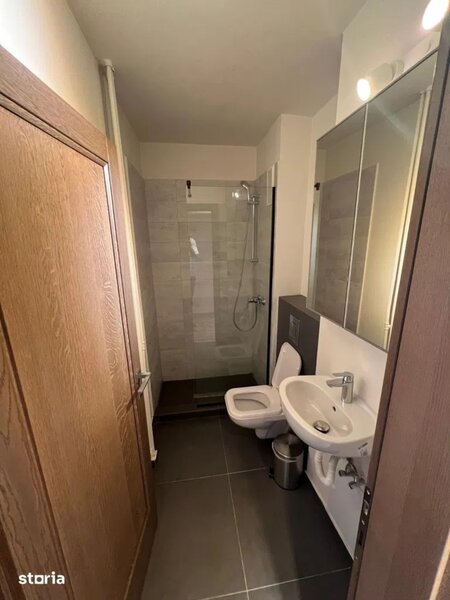 Bulevardul Unirii, ultracentral, apartament 4 camere 93 mp.