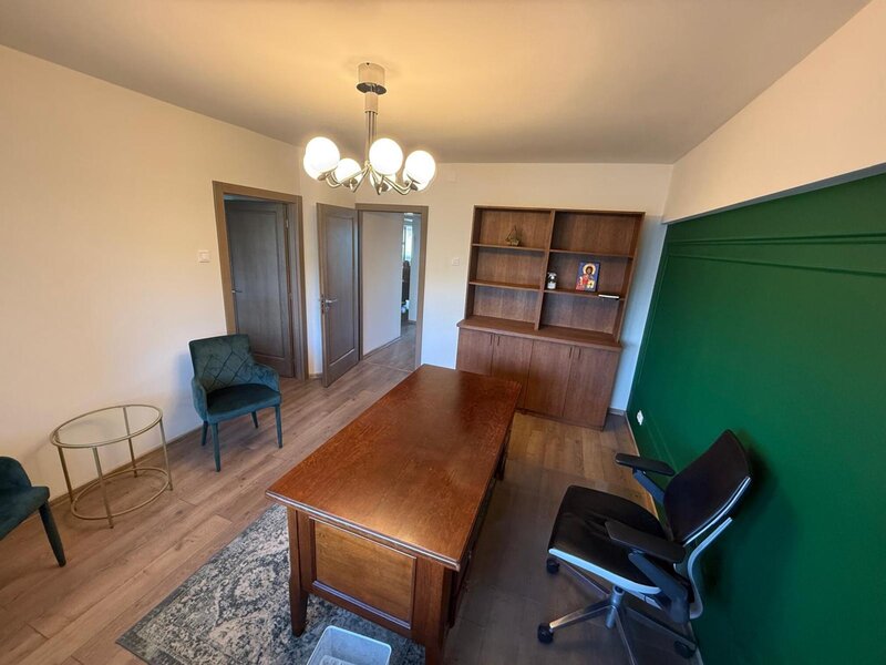 Bulevardul Unirii, ultracentral, apartament 4 camere 93 mp.